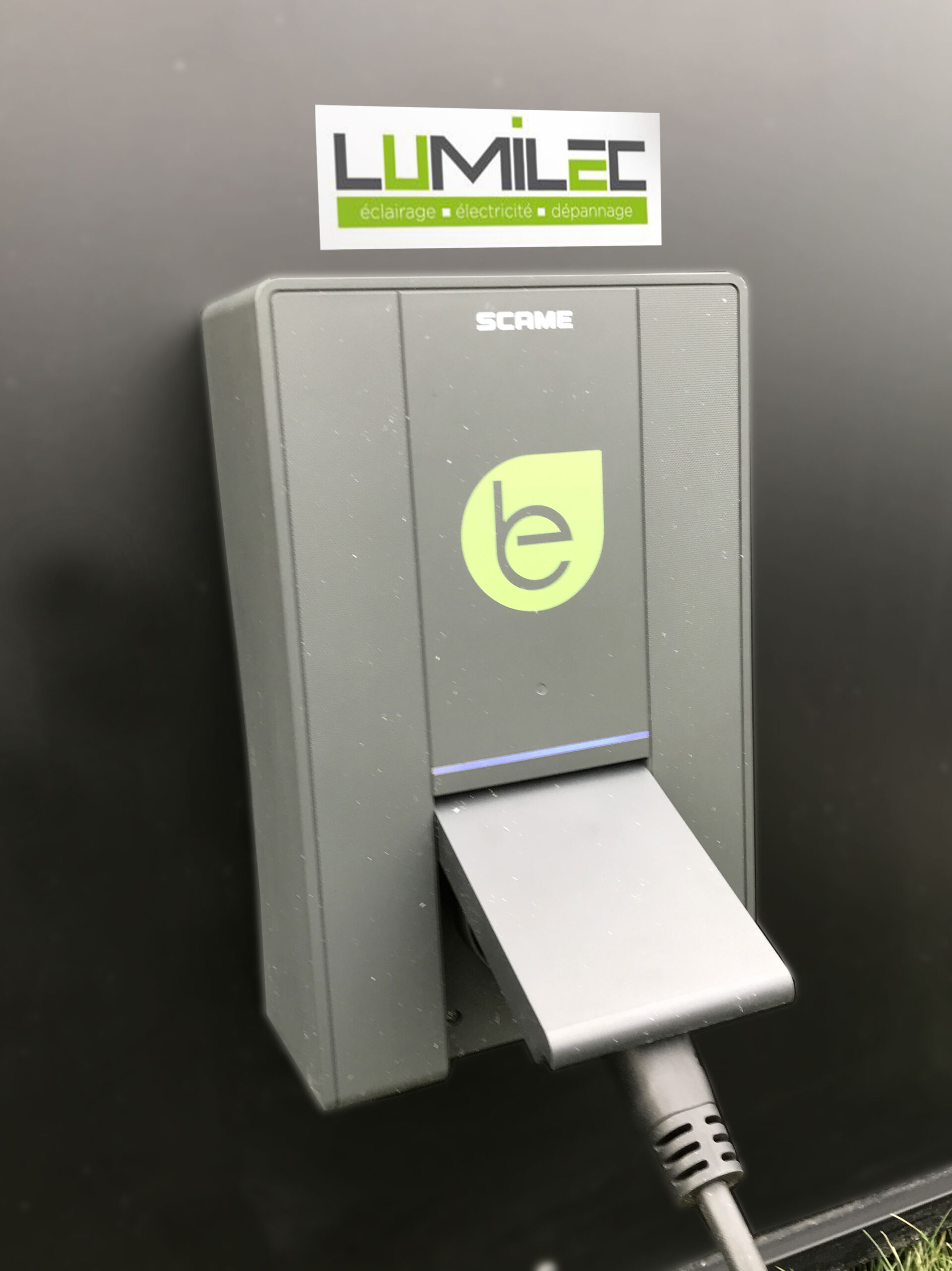 Lumilec 1 borne de recharge SCAME 11 kw tri murale